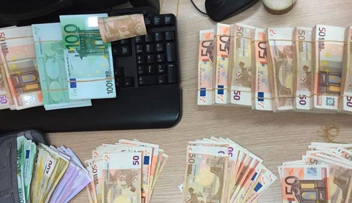 «Χρυσά» κίνητρα για αδήλωτα εισοδήματα - Οποιος επενδύει τα κρυφά κεφάλαια θα έχει μεγάλη έκπτωση φόρου
