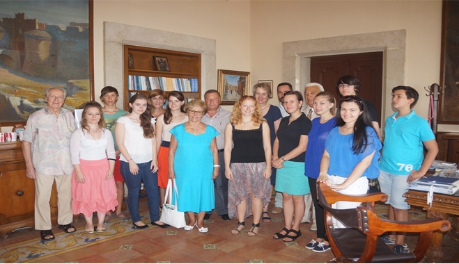 Επίσκεψη στην Περιφέρεια Νοτίου Αιγαίου πραγματοποίησαν 8 μαθητές από την Αυστρία..