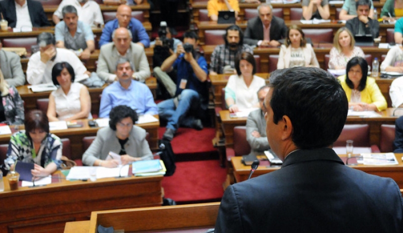 Ανασχηματισμός απόγνωσης από τον Αλέξη Τσίπρα που ψάχνει «ομάδα κρούσης»