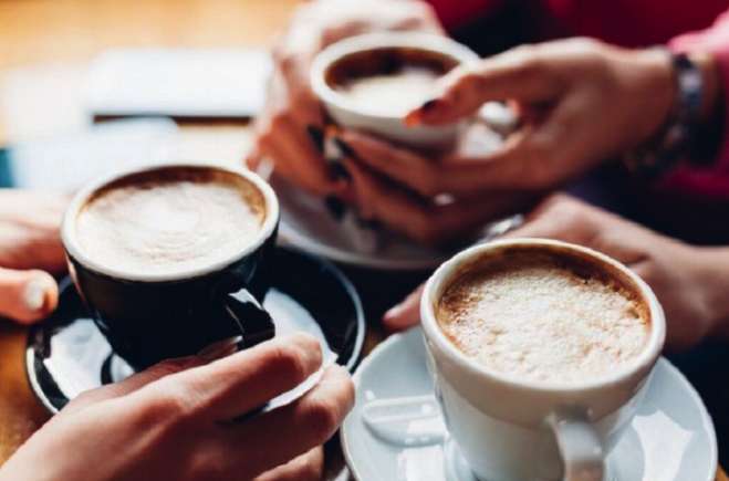 ΦΠΑ: Μόνιμα στο 13% μεταφορές, τουρισμός, και πολιτισμός – Επιστρέφουν στο 24% τα αναψυκτικά