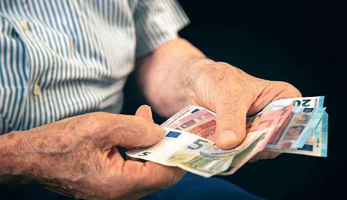 Ποιοι συνταξιούχοι θα δουν χρήμα στην τσέπη τους από 1 Ιανουαρίου του 2023