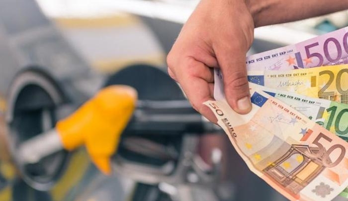 Επιβαρύνσεις από 100 έως και 2.500 ευρώ φέρνουν οι αυξήσεις στα καύσιμα
