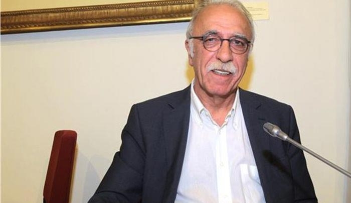 Αποκάλυψη Βίτσα: Η κυβέρνηση δρομολογεί το... προσφυγικό διαβατήριο