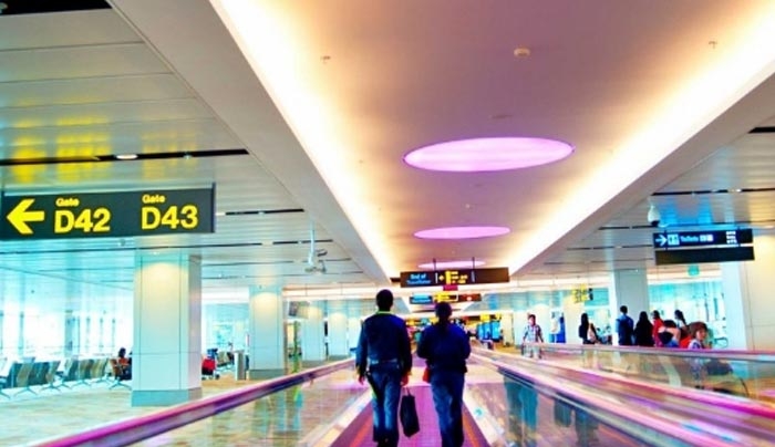 Sete Intelligence: Aπογειώνεται ο τουρισμός και τον Σεπτέμβριο - 310.000 περισσότερες θέσεις στα περιφερειακά αεροδρόμια