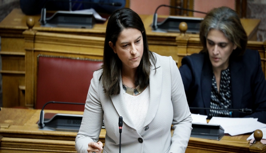 Κεραμέως στη Βουλή: Εντός του 2020 μόνιμοι διορισμοί στη Γενική Εκπαίδευση