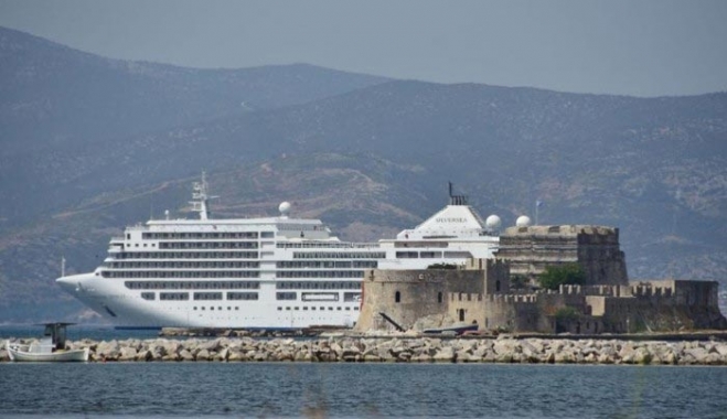 Η Ελλάδα χάνει 330.000 επιβάτες κρουαζιέρας λόγω κρίσης στην Τουρκία