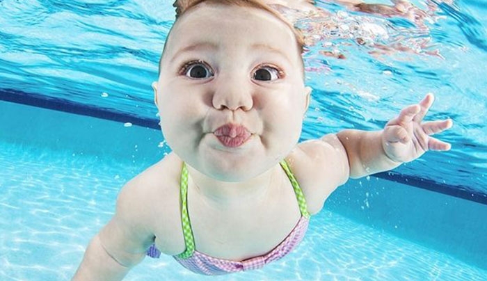 Καταπληκτικές φωτογραφίες: Αξιαγάπητα μωρά μέσα στο νερό