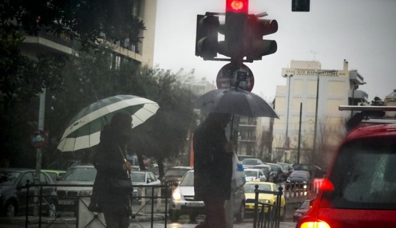 Η «Ιοκάστη» θα σαρώσει τη χώρα το Σαββατοκύριακο: Ισχυρές βροχοπτώσεις, καταιγίδες και χιόνια