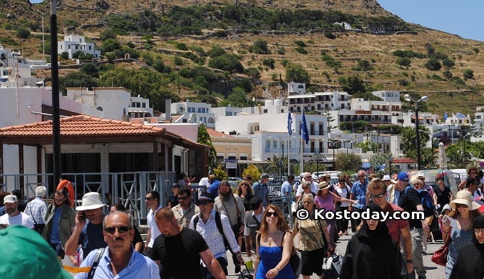 ΠΑΤΜΟΣ: Τι λέει ο επιχειρηματίας που ξυλοκόπησε εφοριακό [βίντεο]