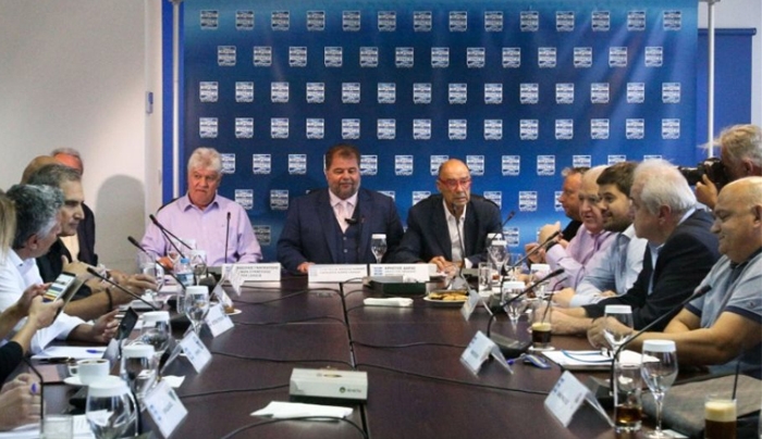 Τρεις πέφτουν, ένας ανεβαίνει στη Superleague