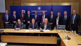 «Ο Μάνος Κόνσολας στην υπογραφή της σύμβασης για την κατασκευή του νέου Δικαστικού Μεγάρου Κω»