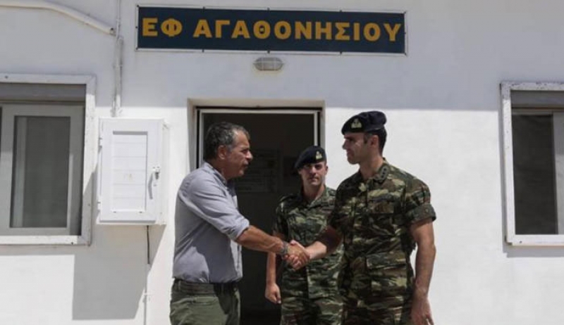 Απίστευτη πρόκληση! Οι Τούρκοι κατηγορούν τον Θεοδωράκη για παραβίαση συνόρων επειδή… πήγε στο Αγαθονήσι! [pic]