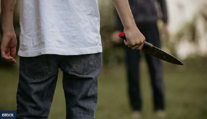 Μάστιγα οι αιματηρές συμπλοκές από συμμορίες ανηλίκων - Παιδιά 8 ως 14 ετών με μαχαίρια και σιδερογροθιές