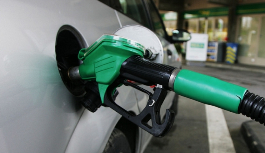 Παρατείνεται έως 30 Απριλίου το μεταφορικό ισοδύναμο για τα καύσιμα