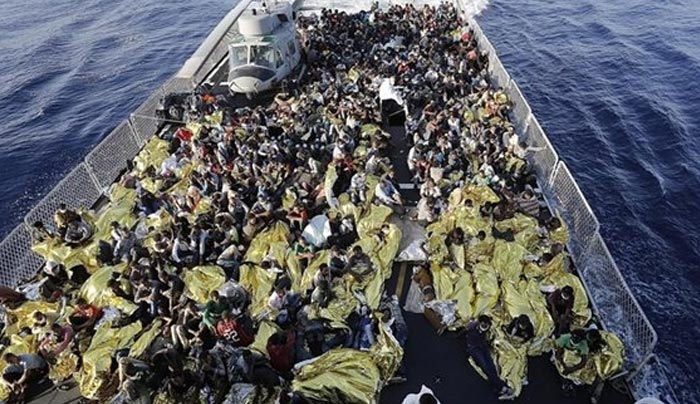 Πάνω από 1.800 άνθρωποι διασώθηκαν ανοιχτά της Ιταλίας σε 24 ώρες