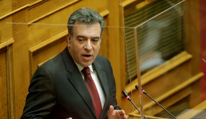 Πρωτοβουλία του Μάνου Κόνσολα για απλές και άμεσες διαδικασίες για την παραχώρηση παραλιών και μείωση των μισθωμάτων λόγω της πανδημίας