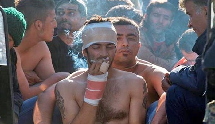 Σοκ: Πρόσφυγες έραψαν τα στόματά τους στην Ειδομένη