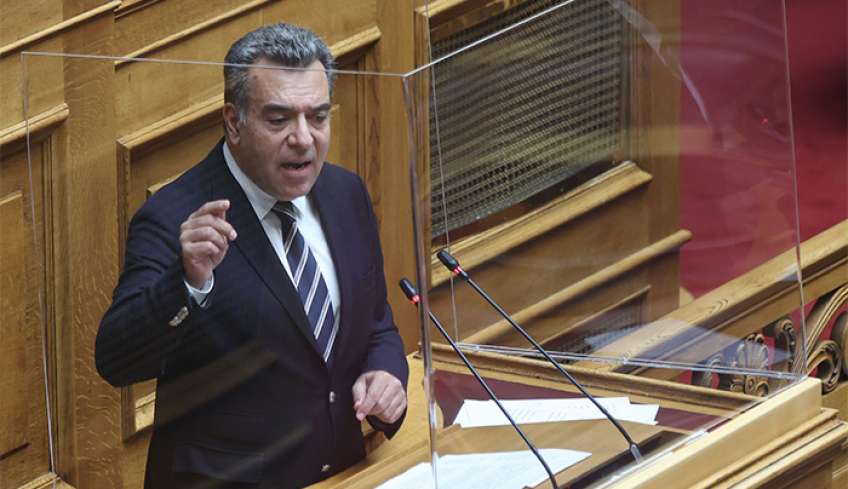 ΜΑΝΟΣ ΚΟΝΣΟΛΑΣ: «Ανοίγει ο δρόμος για τη μείωση των αντικειμενικών αξιών στα νησιά που υπάρχουν εξώφθαλμες στρεβλώσεις και αδικίες»