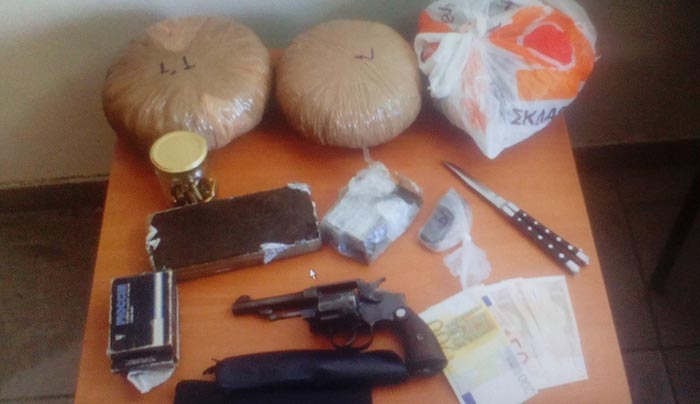 Επιπλέον ποσότητες ναρκωτικών και όπλα βρέθηκαν στο σπίτι του 61χρονου που συνελήφθη χθες στην Κάλυμνο