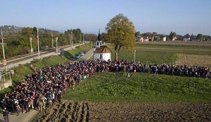 “Η ΕΕ κινδυνεύει με κατάρρευση, υπάρχει ακόμα και κίνδυνος πολέμου, λόγω προσφύγων”