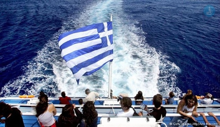 Τουρισμός: Φρενάρει η ατμομηχανή της ελληνικής οικονομίας