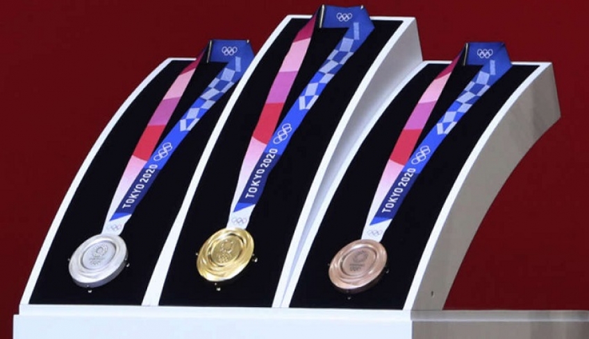Αποκαλυπτήρια για τα μετάλλια των Ολυμπιακών Αγώνων του 2020 – Σε τι θα διαφέρουν [βίντεο]