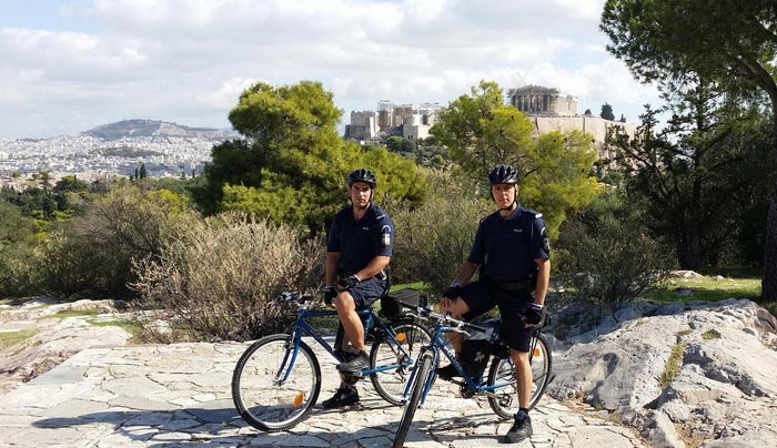 Περιπολίες αστυνομικών με ηλεκτροκίνητα ποδήλατα