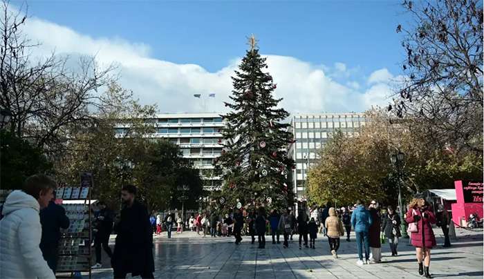 Καιρός σήμερα: Συννεφιά και υψηλές θερμοκρασίες για την εποχή