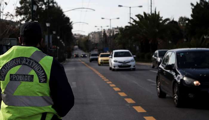 Αλλάζει ριζικά ο ΚΟΚ: Κλήσεις με SMS για να μην σβήνονται και όριο στα 30χλμ