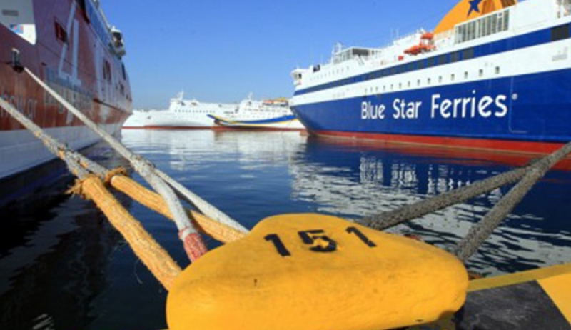 Να δέσει τα πλοία μέσα στο καλοκαίρι απειλεί η ΠΝΟ