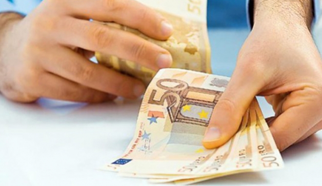 Υπάλληλος του δημοσίου λάμβανε δύο μισθούς επί 13 χρόνια
