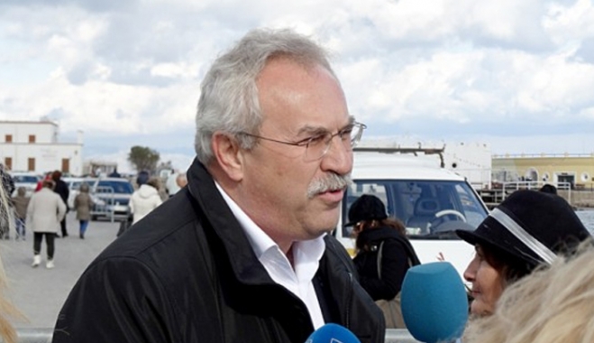 Δ. Γάκης: "Ψηφίζουμε ενάντια στην αποδοχή της συνέχισης της λιτότητας και των μνημονίων"