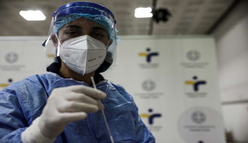 Κορωνοϊός: 7.163 νέα κρούσματα και 1.125 επαναλοιμώξεις – 9 θάνατοι, 99 διασωληνωμένοι