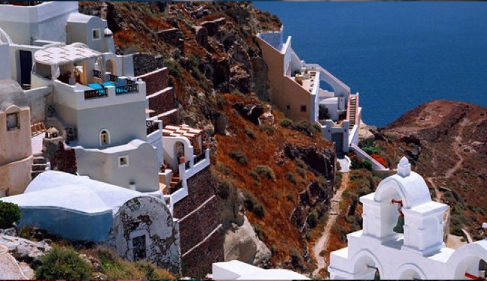 Deutsche Welle: Πιστοί στην Ελλάδα οι γερμανοί τουρίστες