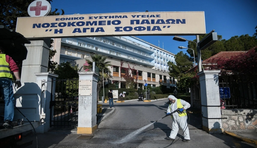 Τραγωδία στο Παίδων, πέθανε από κορονοϊό το βρέφος που νοσηλευόταν διασωληνωμένο