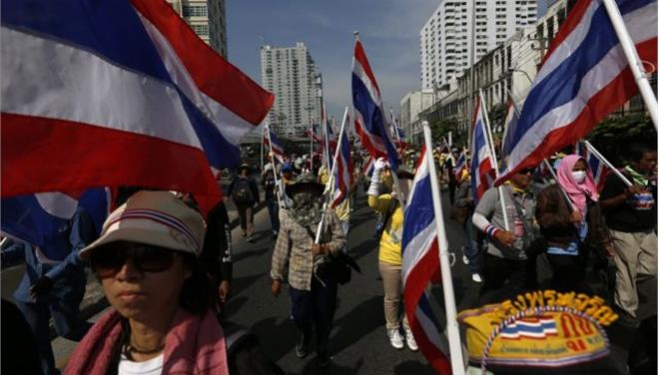 Ταϊλάνδη: Αποφασισμένοι να ανατρέψουν την κυβέρνηση οι διαδηλωτές