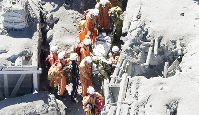Ιαπωνία: 30 ορειβάτες θεωρούνται νεκροί μετά την έκρηξη ηφαιστείου