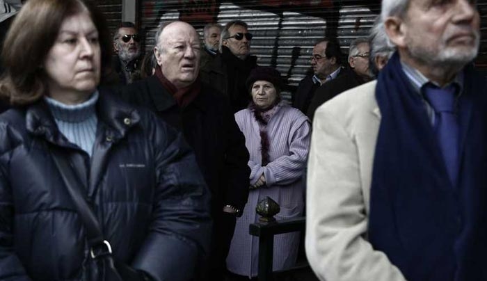 Ποιοι επαγγελματίες βγαίνουν σε σύνταξη με το παλιό και ποιοι με το νέο σύστημα