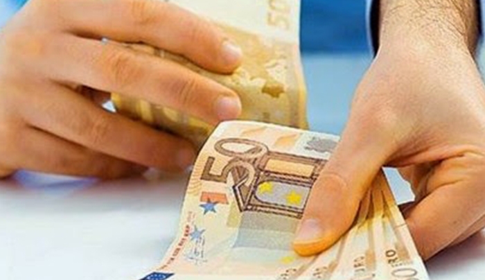 Ξεμένει από ρευστό το Δημόσιο