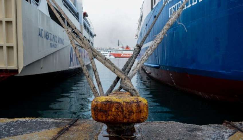 Απεργία της ΠΝΟ- Δένουν για 48 ώρες τα πλοία στα λιμάνια