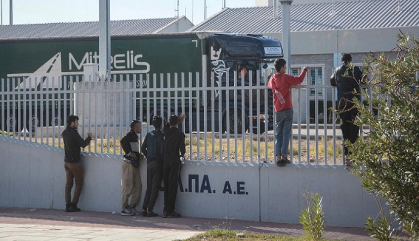 Πάτρα: Σύλληψη διακινητή αλλοδαπών- Εκρυψε μετανάστες σε ψυγείο για να τους βγάλει στο εξωτερικό