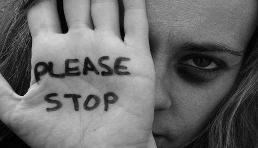 Ενδοοικογενειακή βία – Θλιβεροί αριθμοί: Πάνω από 3.000 γυναίκες έπεσαν θύματα το 2023
