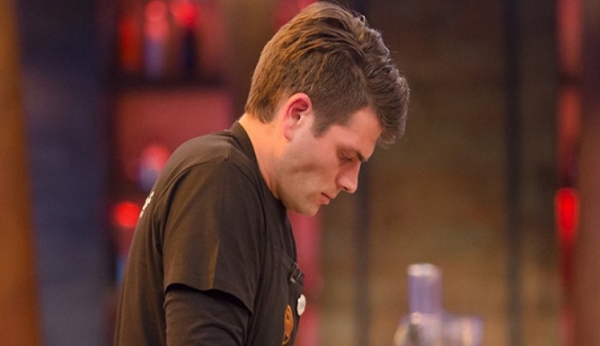 MasterChef 3: Τρελό κράξιμο στους κριτές για την αποχώρηση του Χρήστου -«Ασε θείε Λεό, δεν ξεπλένεστε με Αγγελάκα» [βίντεο]