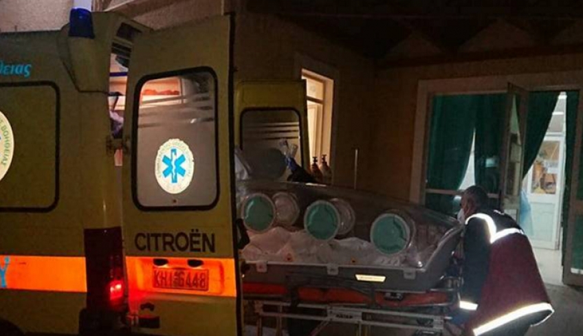 Έκτακτη διακομιδή δύο ασθενών με covid-19 από Κάλυμνο στη Σάμο.