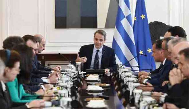 Πατάει γκάζι η κυβέρνηση με 8 κομβικά νομοσχέδια: Αναδιάρθρωση της Αστυνομίας και "κόκκινα" δάνεια αγροτών άμεσα στην εξίσωση