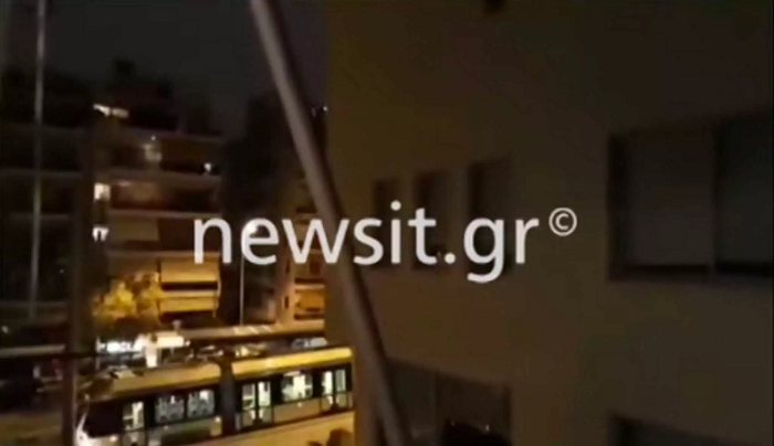 Χειροκροτήματα σε όλη την Ελλάδα για γιατρούς και νοσηλευτές (video)