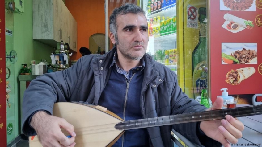 Τούρκοι πρόσφυγες του Ερντογάν στη Θεσσαλονίκη: Τι δηλώνουν στη DW