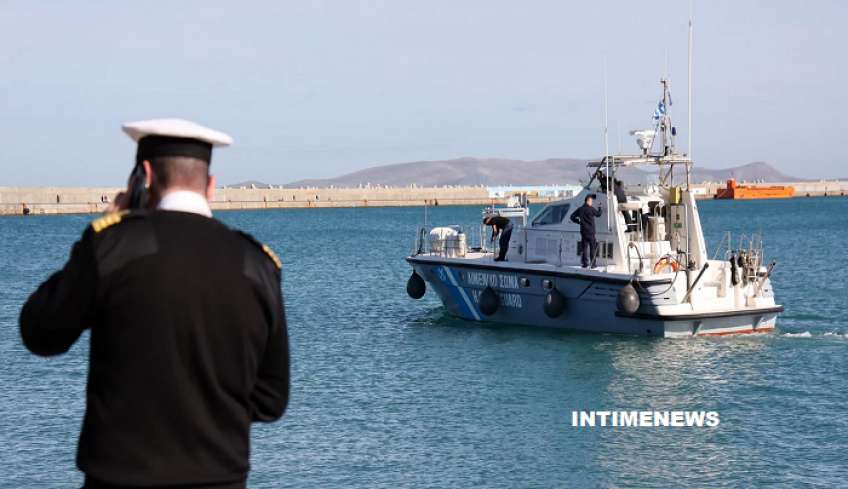Χαλκιδική: Εννέα Ρουμάνοι έπεσαν σε βράχια με το σκάφος τους -Απεγκλωβίστηκαν από ναυαγοσώστη