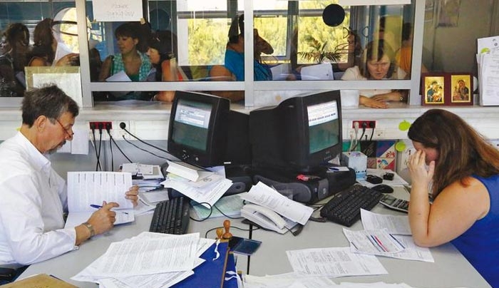 Τα 9 βήματα για έξοδο από το Δημόσιο πριν από τα 60
