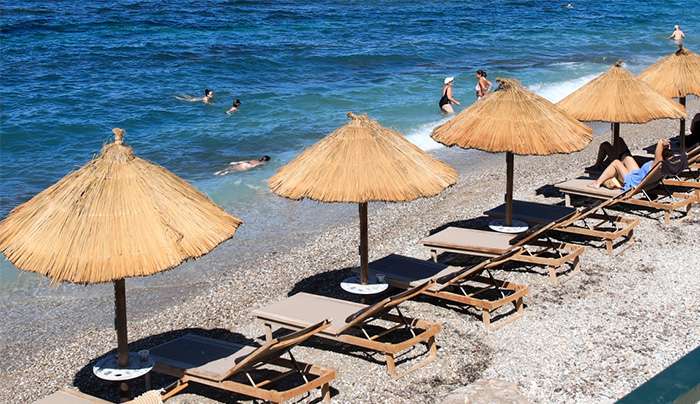 «Καμπάνες» έως και 60.000 ευρώ για τους αυθαίρετους της παραλίας